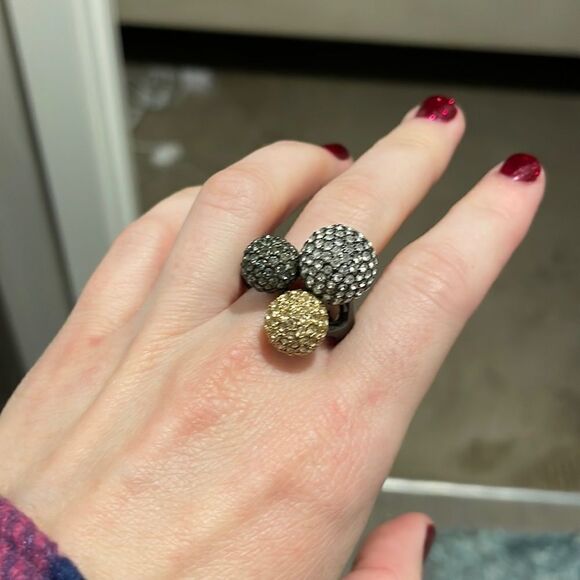 Large ring  - Picture 1 of 4